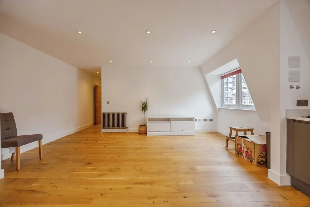 2 bed flat for sale — High Street, Croydon, CR0