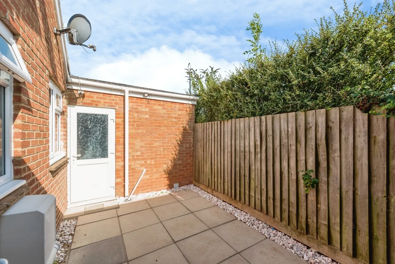 Cleeve Lawn, Swindon, Wiltshire, SN3, photo 14