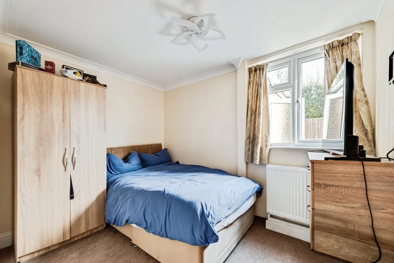 Cleeve Lawn, Swindon, Wiltshire, SN3, photo 10