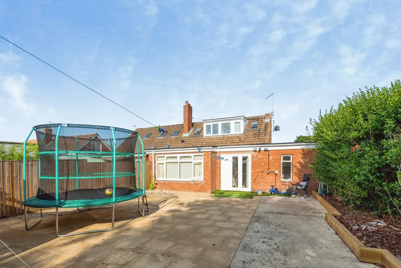 Cleeve Lawn, Swindon, Wiltshire, SN3, photo 16