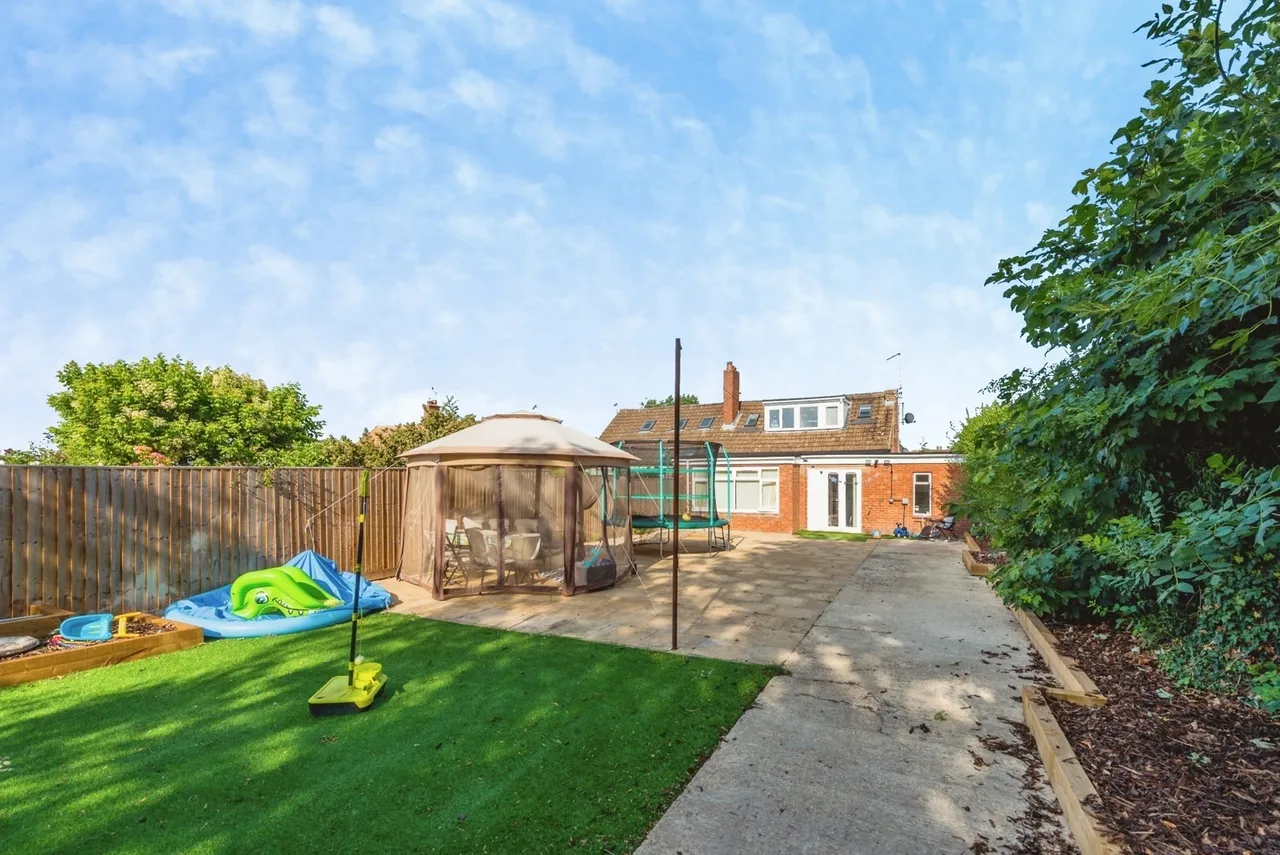 Cleeve Lawn, Swindon, Wiltshire, SN3, photo 20