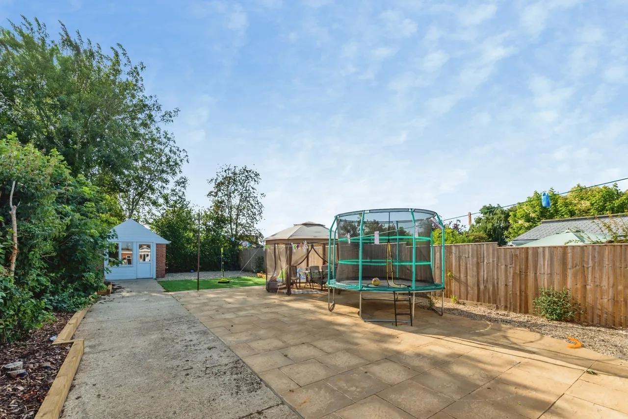Cleeve Lawn, Swindon, Wiltshire, SN3, photo 19
