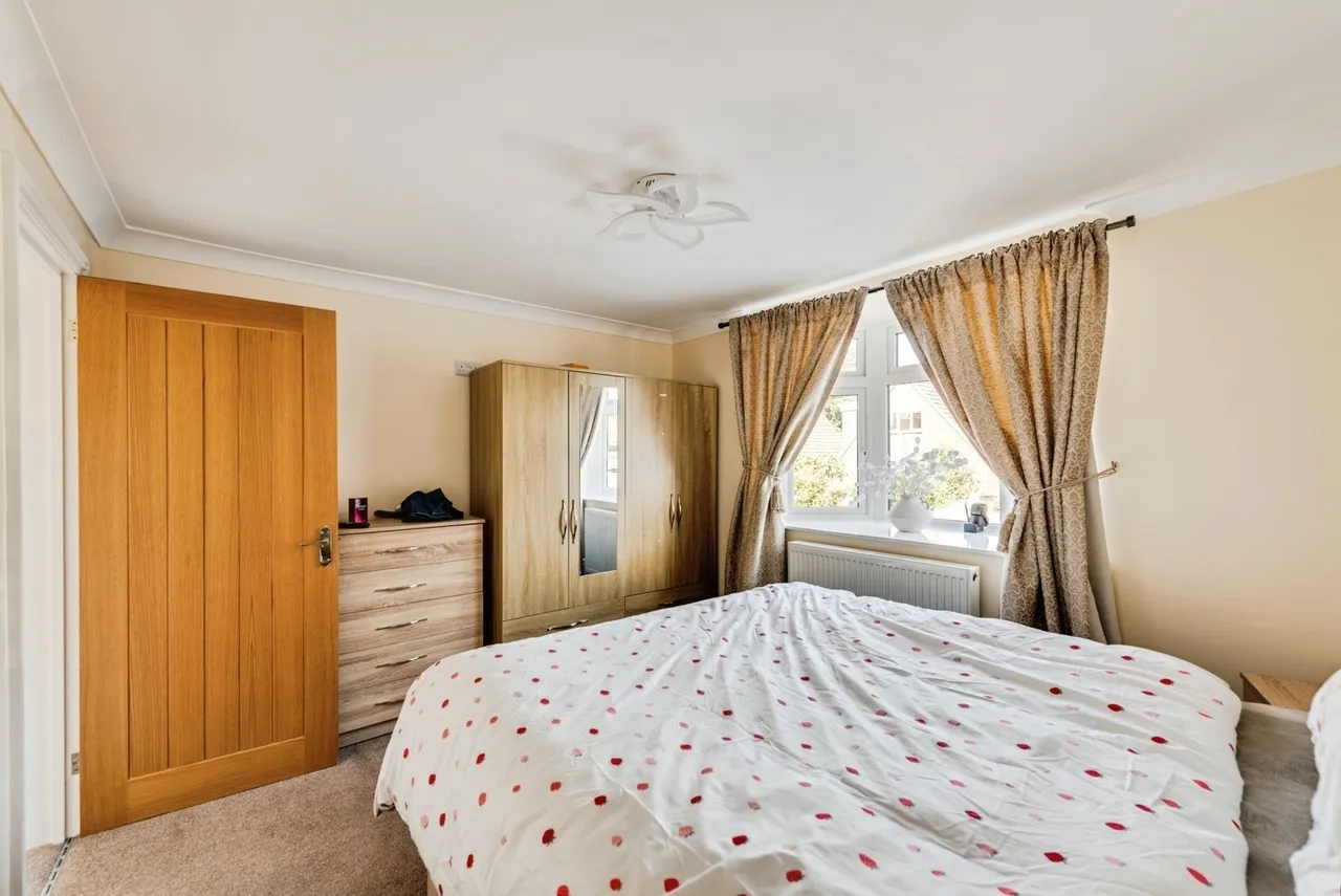 Cleeve Lawn, Swindon, Wiltshire, SN3, photo 12