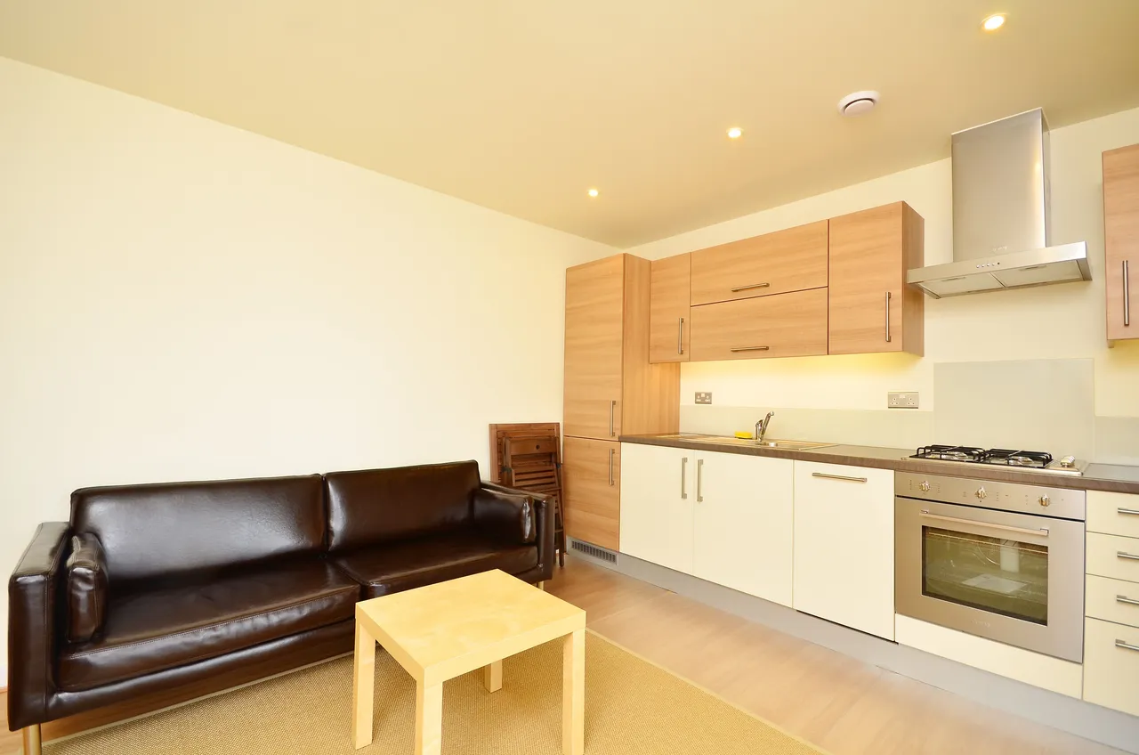 4 Beckett Court, 7 Burdett Road, London, photo 2