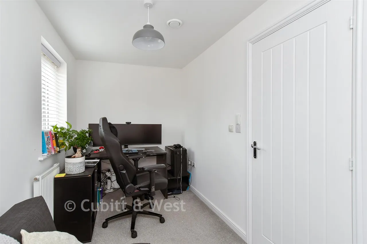 Bloom Close, Worthing, BN13, photo 7