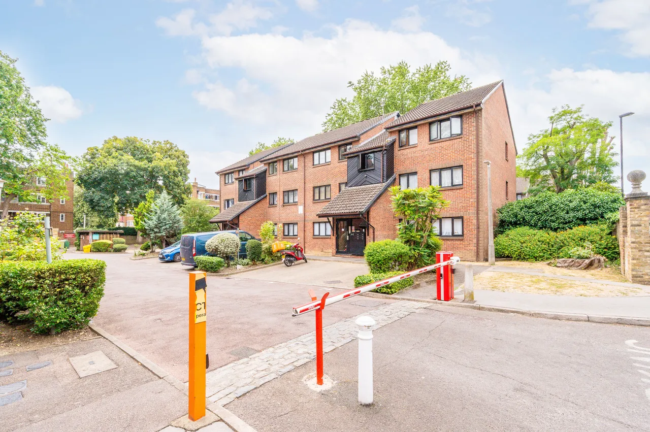 70 St Christophers Gardens, Thornton Heath, photo 11