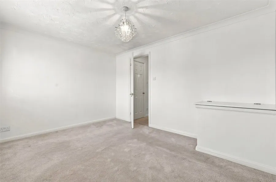 with 2 bedrooms in Church Langley, Harlow, CM17, photo 14