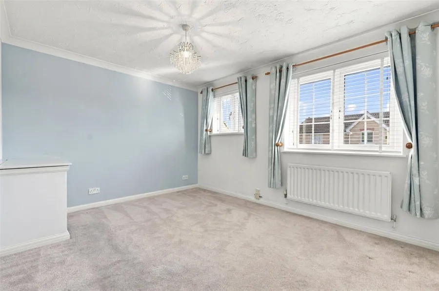 with 2 bedrooms in Church Langley, Harlow, CM17, photo 6