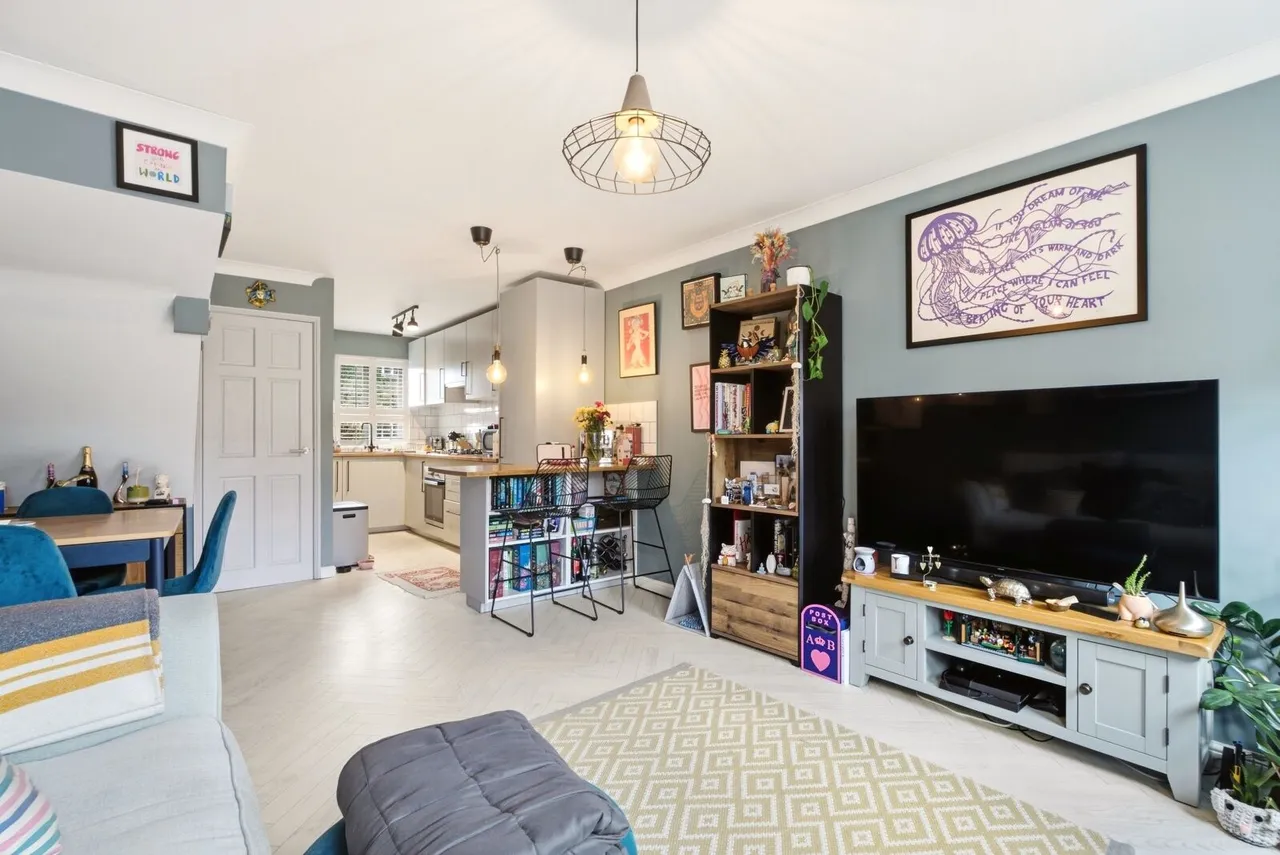 Kingfisher Close, Wheathampstead, AL4, photo 5