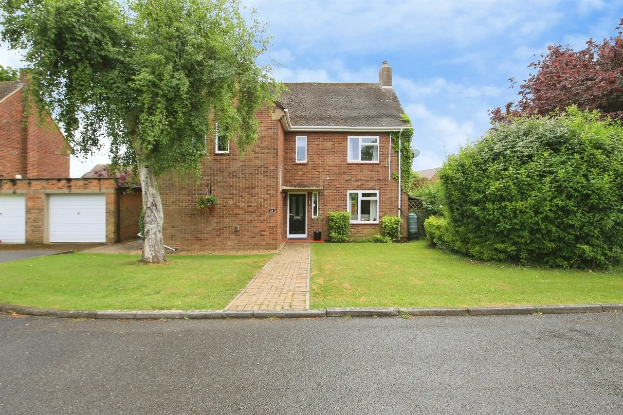 4 bed house for sale — Valiant Square, Bury, Huntingdon