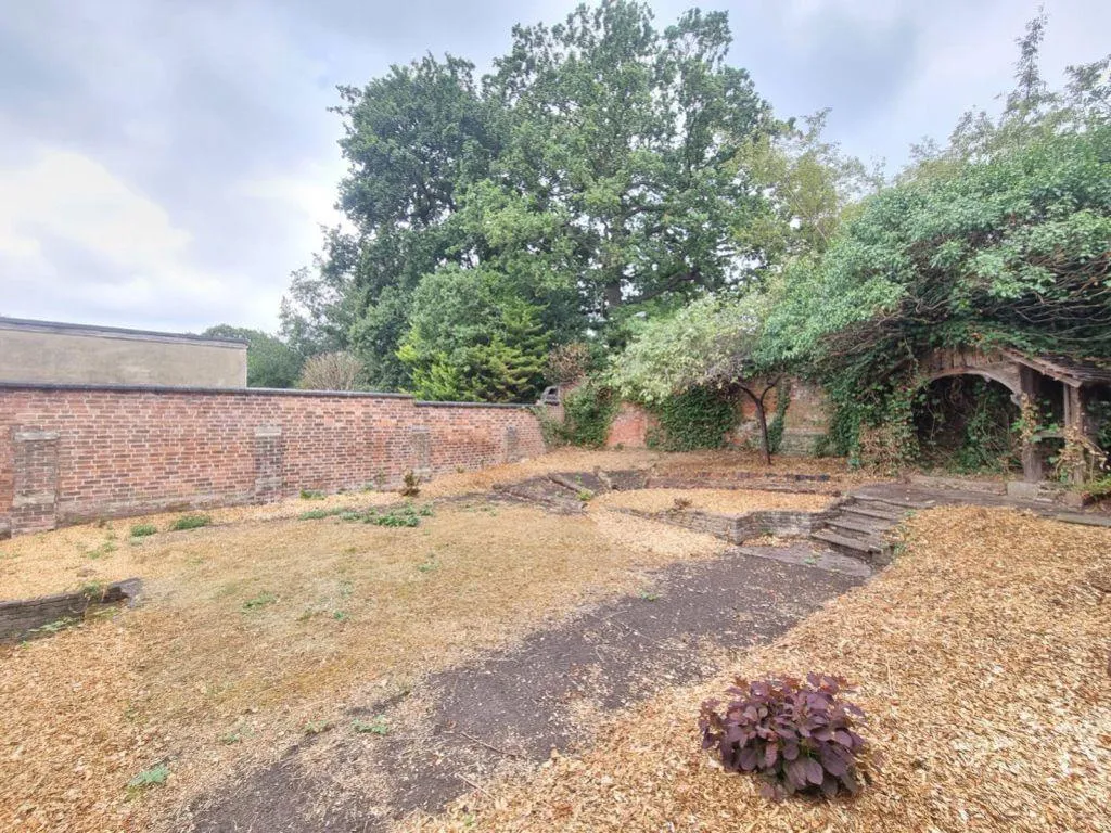 Church Gate, Derby, DE74, photo 14