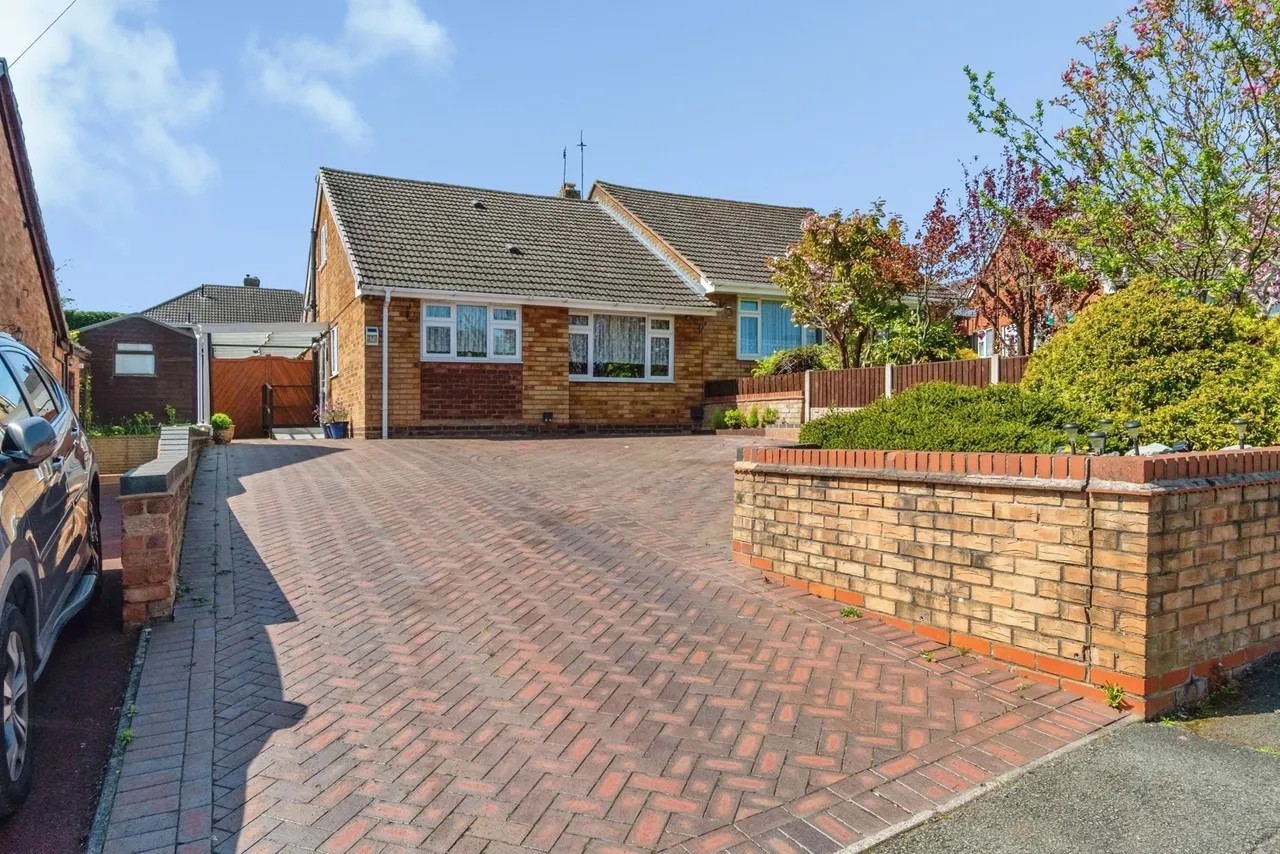 3 bed house for sale — Mount Close, Cheslyn Hay, Walsall, WS6