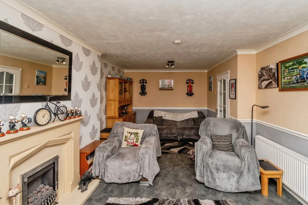 Mount Close, Cheslyn Hay, Walsall, WS6, photo 6