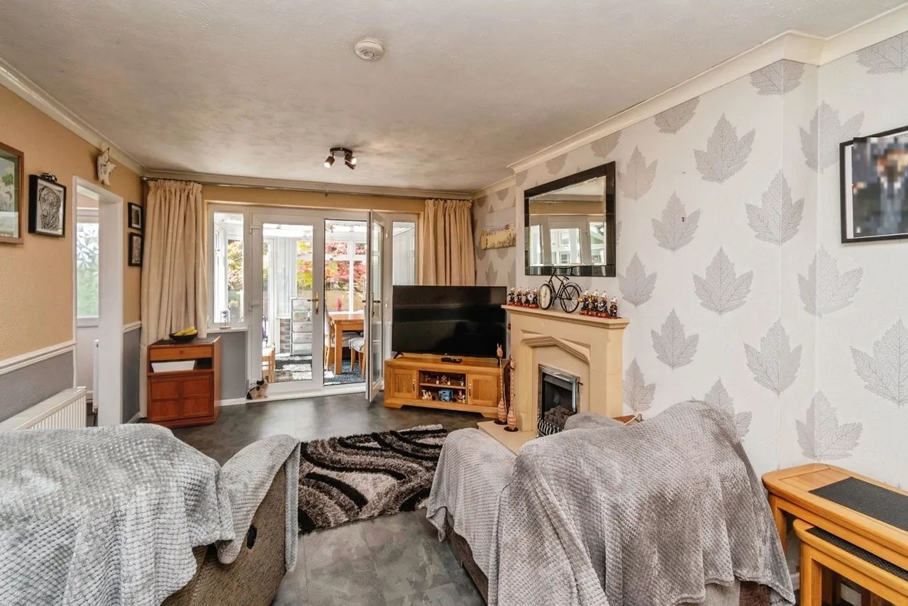 Mount Close, Cheslyn Hay, Walsall, WS6, photo 2