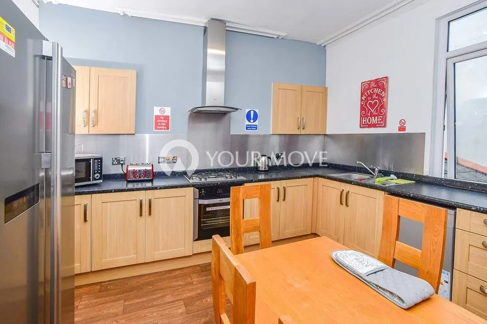 Thornton Avenue, Plymouth, Devon, PL4, photo 2