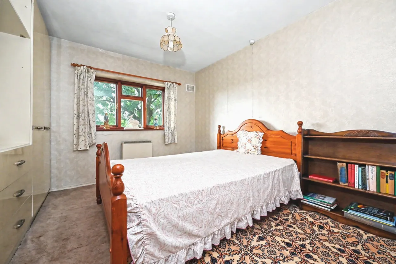 Brocton Walk, Blurton, Stoke-on-Trent, photo 6