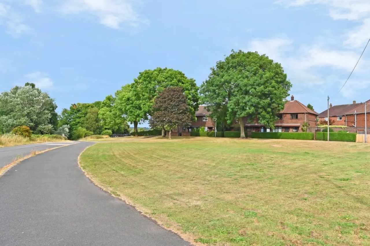 Brocton Walk, Blurton, Stoke-on-Trent, photo 12