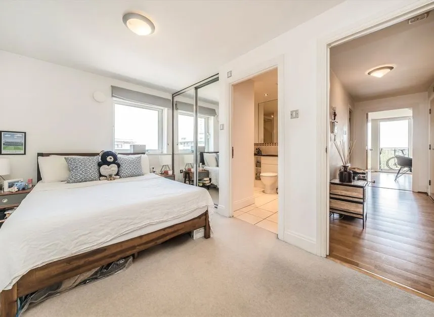 Holland Gardens, Brentford, TW8, photo 4