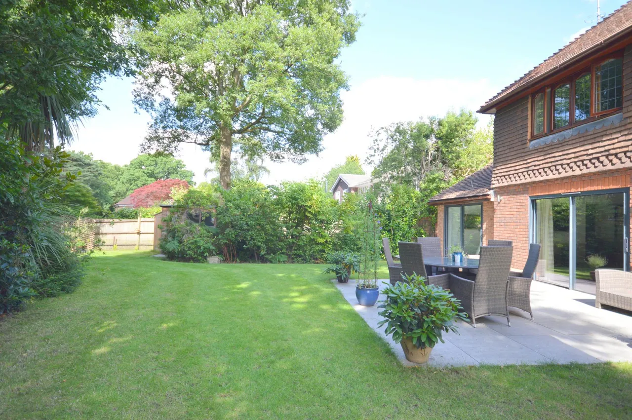 Woodland Way, Kingswood, KT20, photo 37