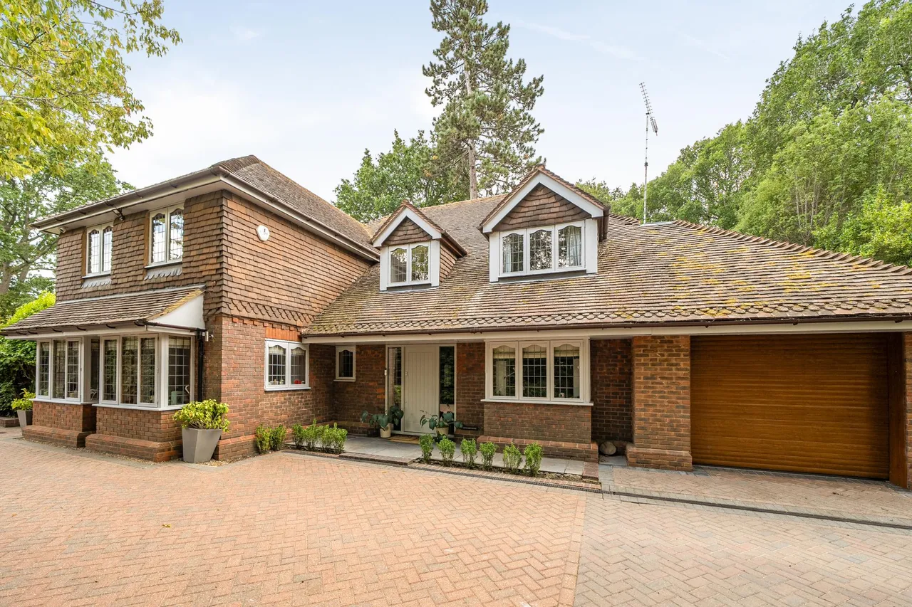 5 bed house for sale, Woodland Way, Kingswood, KT20
