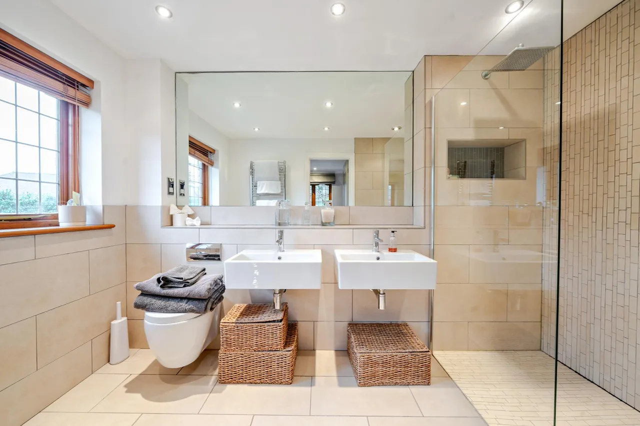 Woodland Way, Kingswood, KT20, photo 30