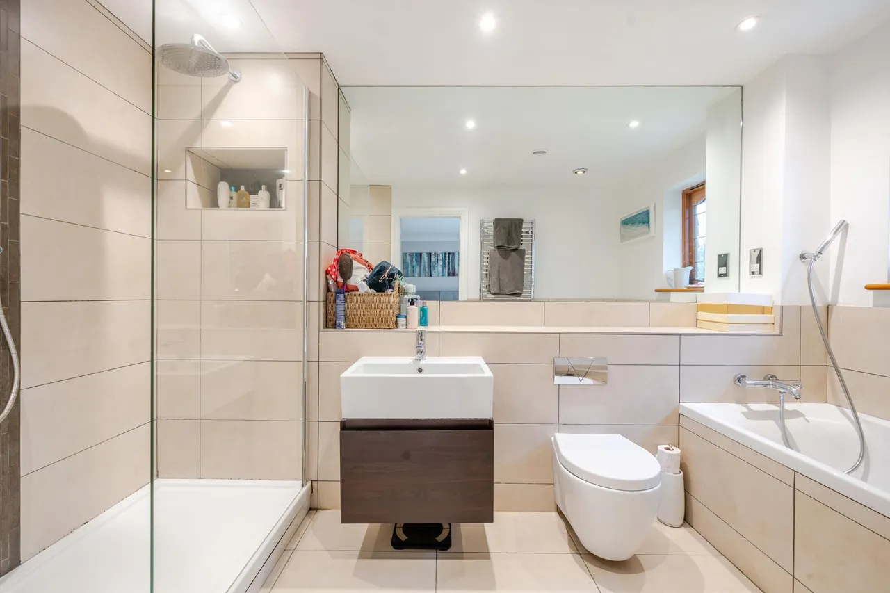 Woodland Way, Kingswood, KT20, photo 26