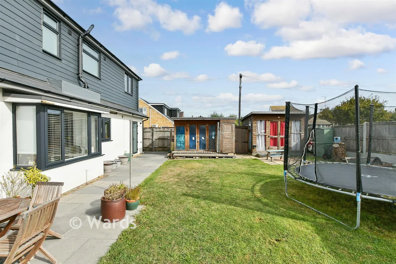 Epple Bay Avenue, Birchington, CT7, photo 6