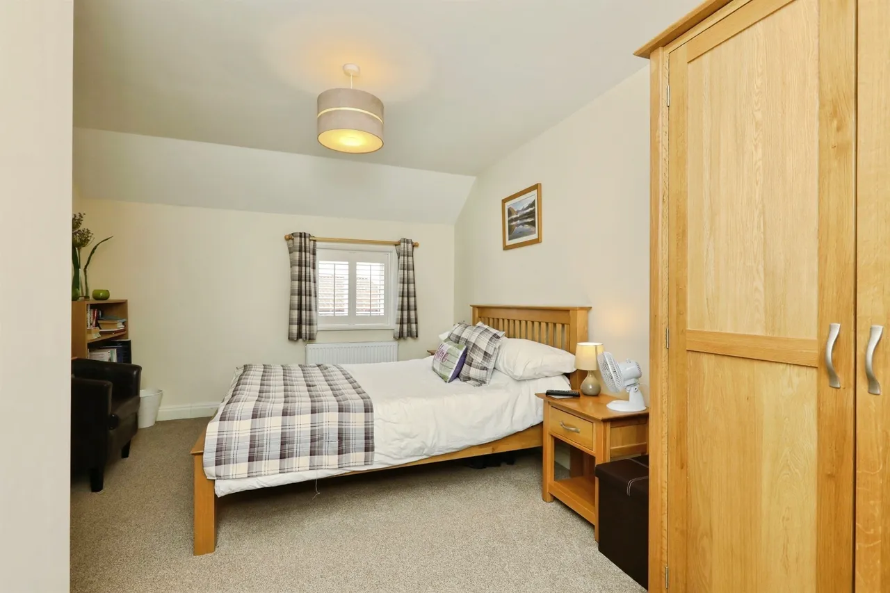 Main Street, Pollington, DN14, photo 18