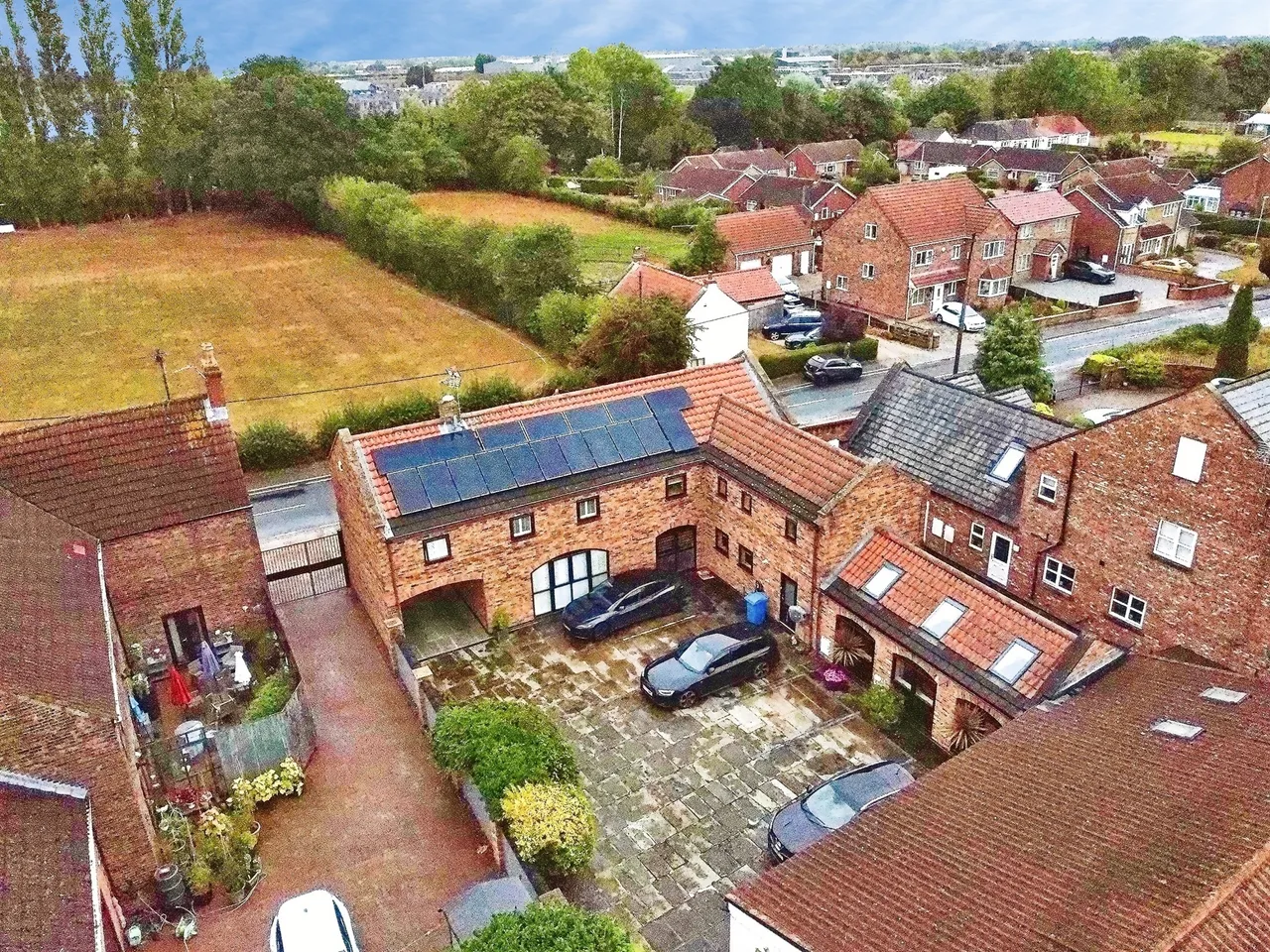 Main Street, Pollington, DN14, photo 33