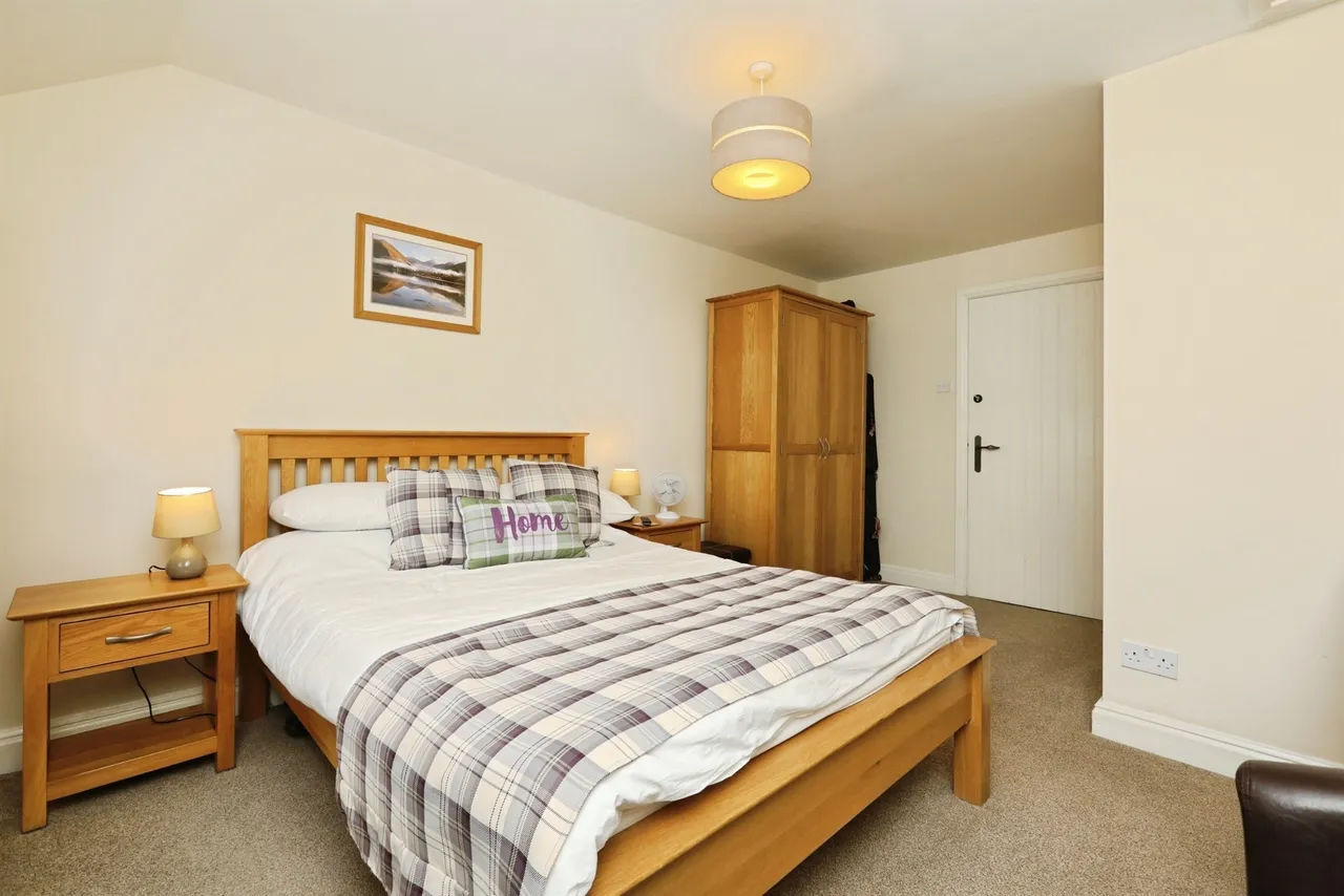Main Street, Pollington, DN14, photo 19
