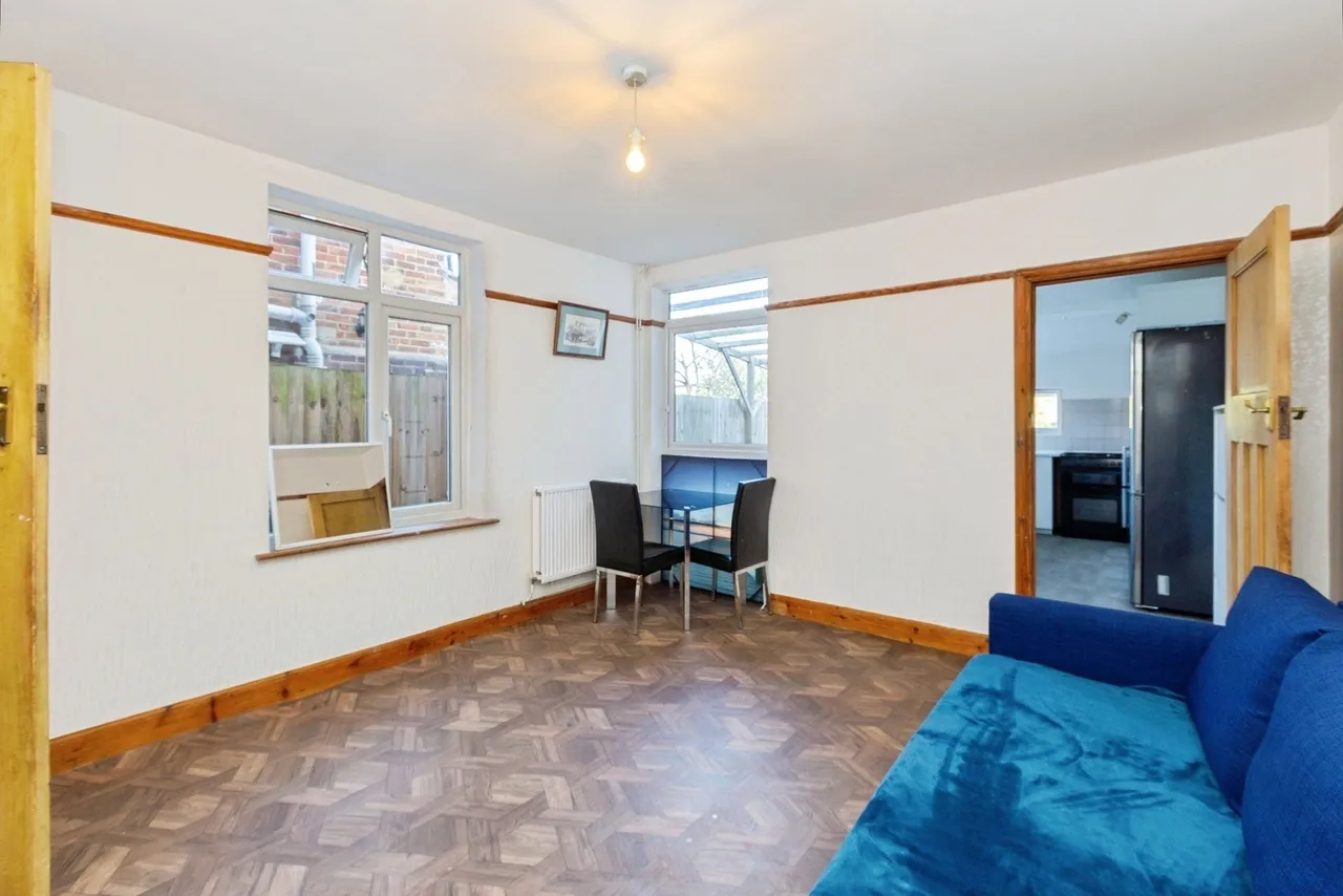 Northern Road, Aylesbury, Buckinghamshire, HP19, photo 4