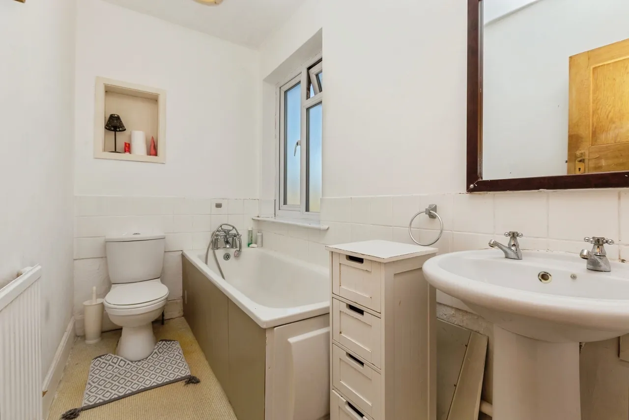 Northern Road, Aylesbury, Buckinghamshire, HP19, photo 8