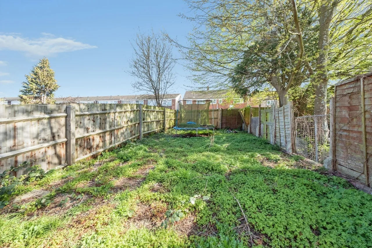 Torre Close, Bletchley, Milton Keynes, Buckinghamshire, MK3, photo 11