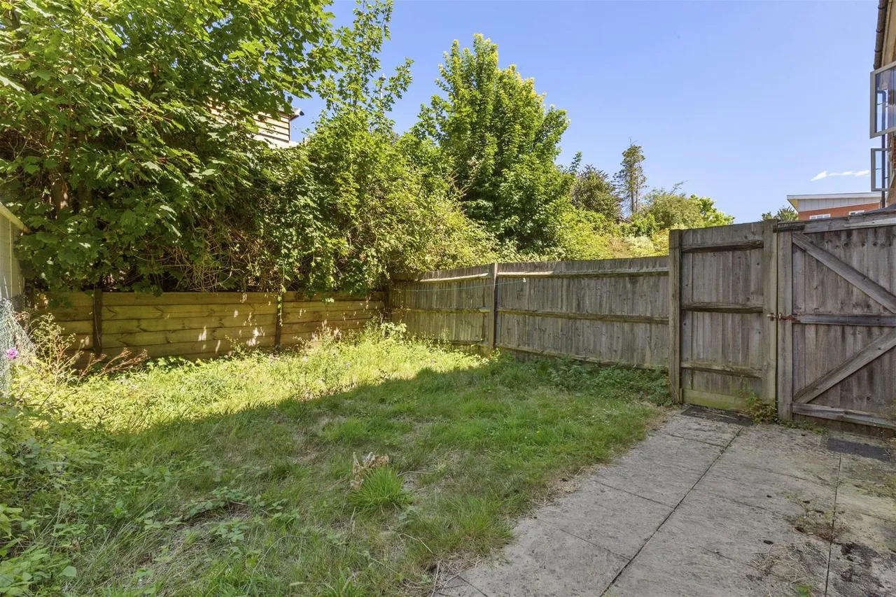Tadros Court, High Wycombe, HP13, photo 5