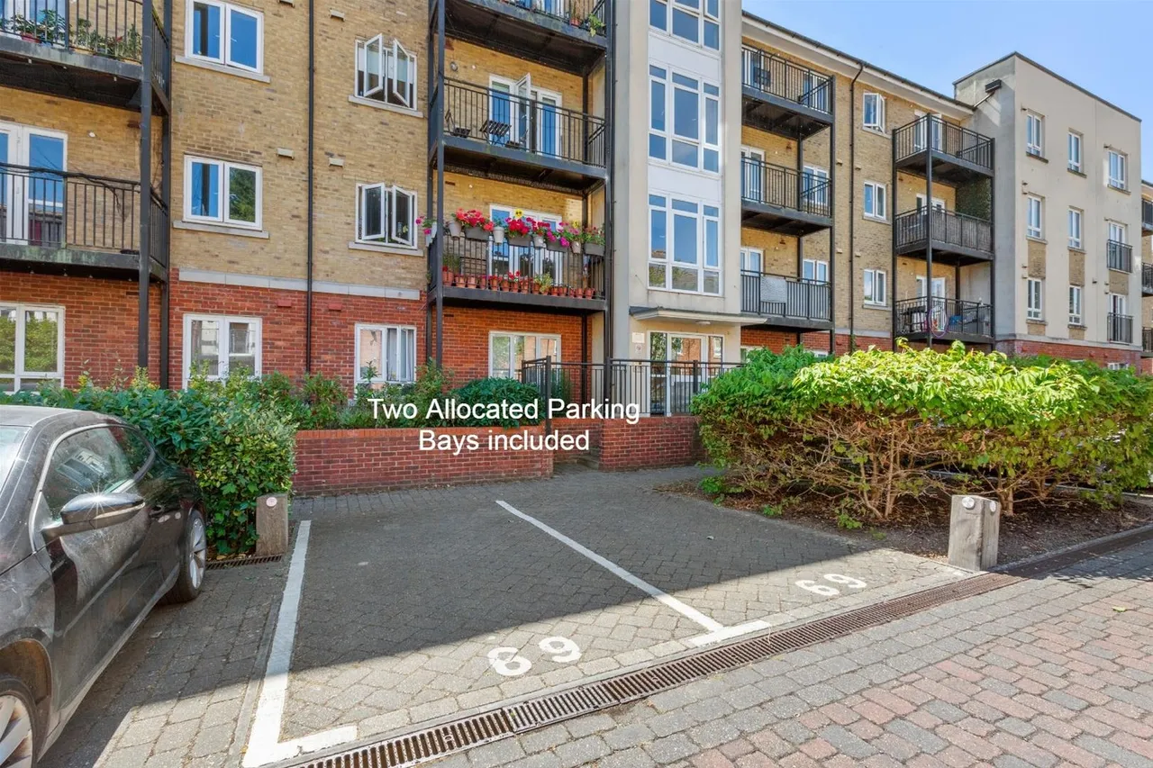 Tadros Court, High Wycombe, HP13, photo 14