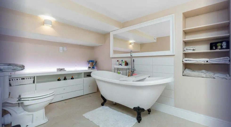 49a Grenier Apartments, 18 Gervase Street, London, photo 10