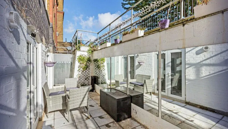 49a Grenier Apartments, 18 Gervase Street, London, photo 4