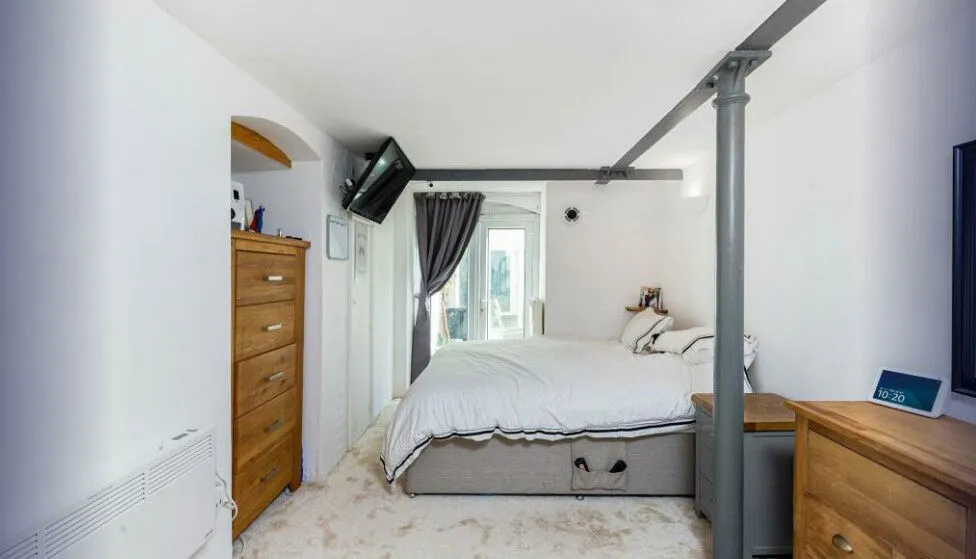 49a Grenier Apartments, 18 Gervase Street, London, photo 5