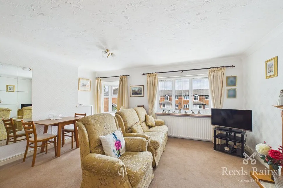 St. Albans Court, Wickersley, S66, photo 4
