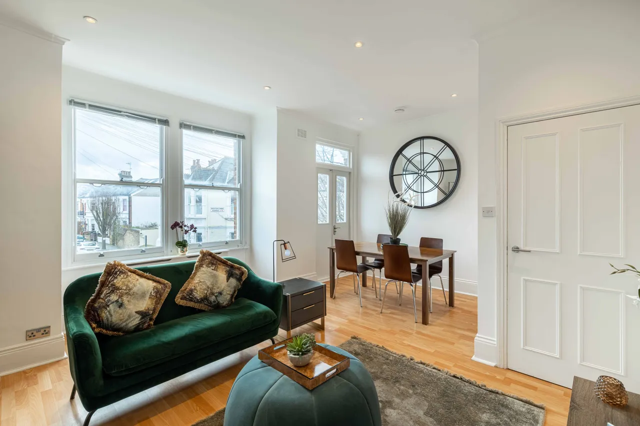 3 bed flat to rent, Hestercombe Avenue, Parsons Green, SW6