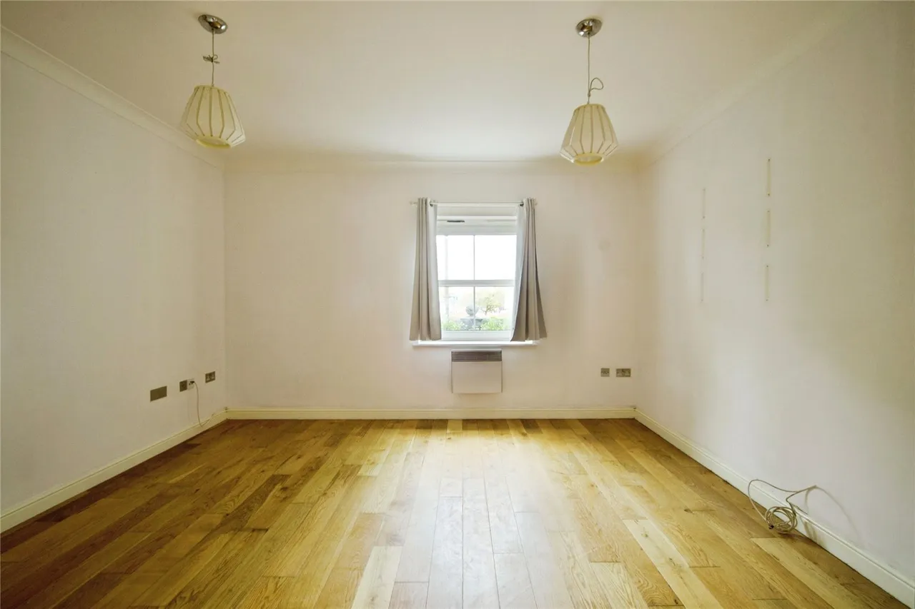 High Road, LONDON, London, N12, photo 2