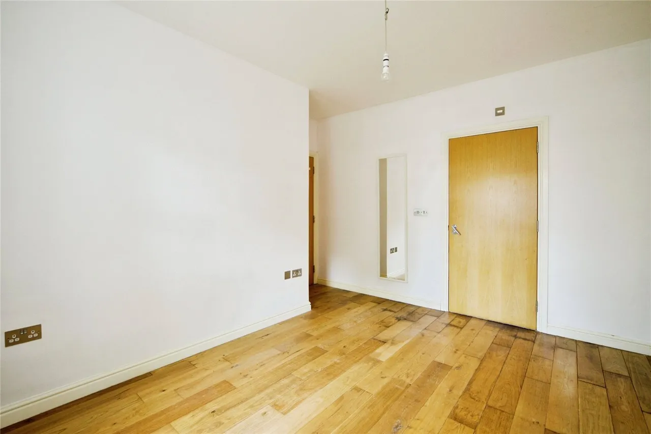 High Road, LONDON, London, N12, photo 8