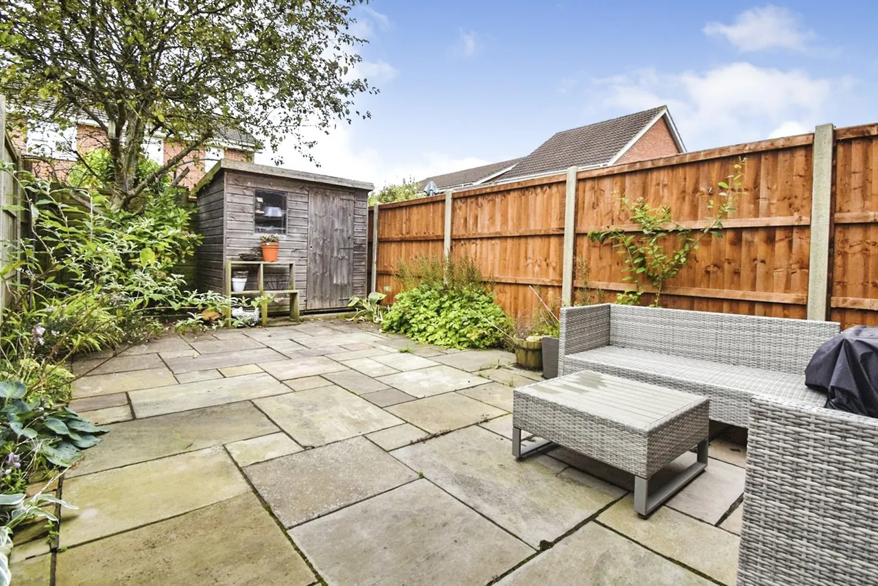 Gloster Close, Ash Vale, Aldershot, Surrey, GU12 5SS, photo 11