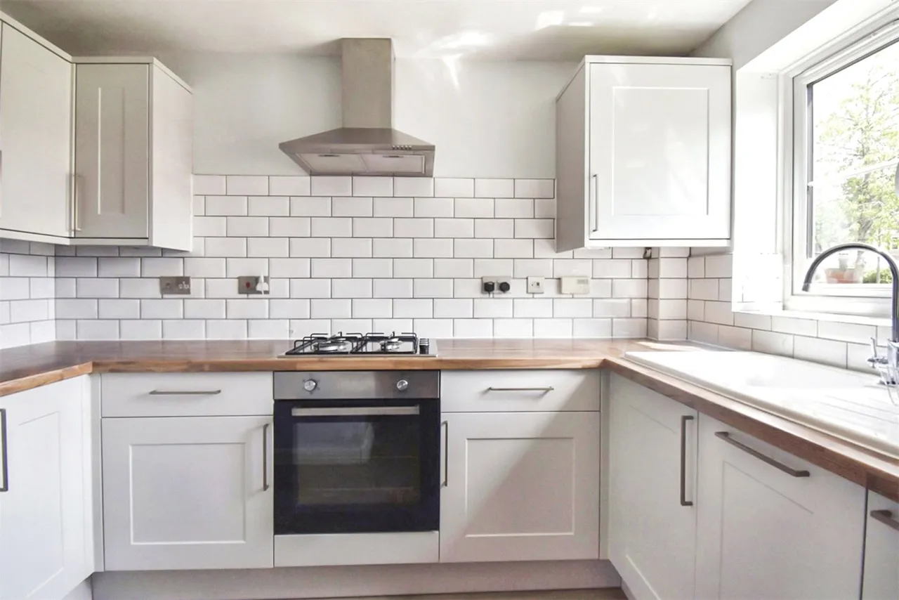 Gloster Close, Ash Vale, Aldershot, Surrey, GU12 5SS, photo 5
