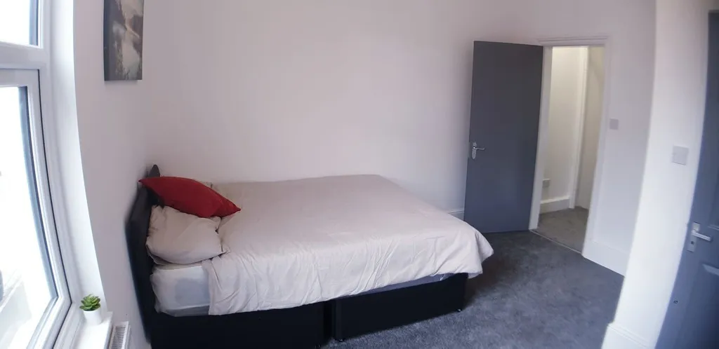 Outstanding 5 Bedroom house-City Centre, photo 3