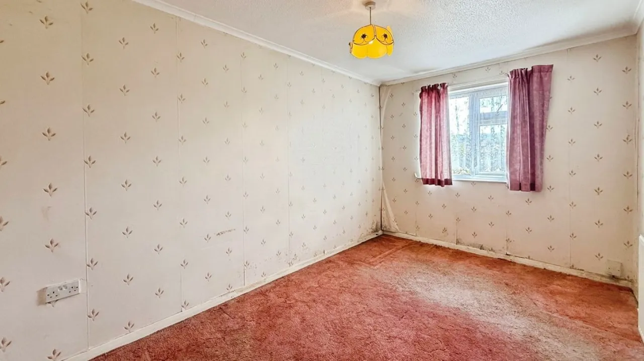 Silbury Close, Westbury, photo 8