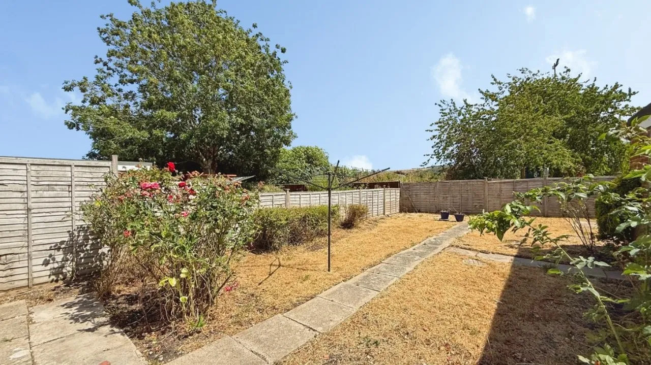 Silbury Close, Westbury, photo 12