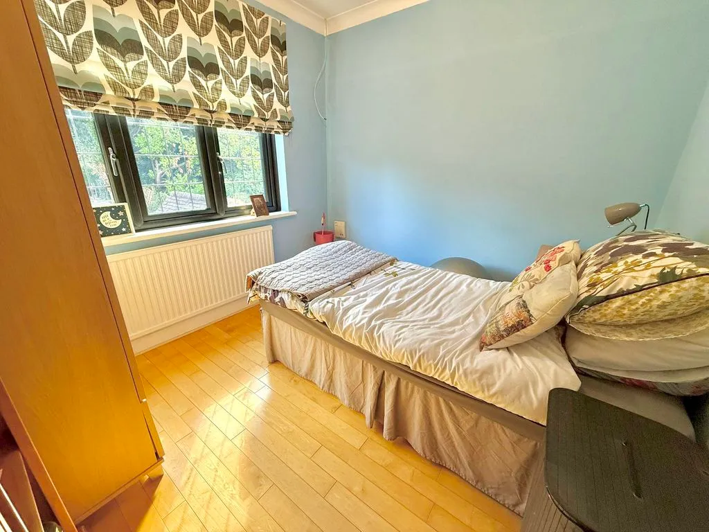Elmwood Crescent, Luton LU2 7HY, photo 10