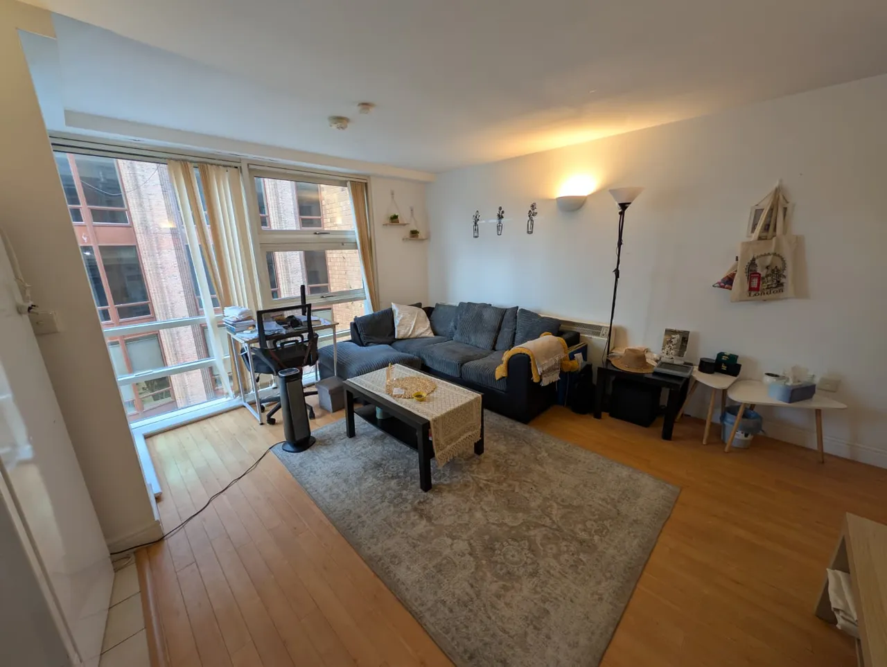 W3, Whitworth Street West, photo 2