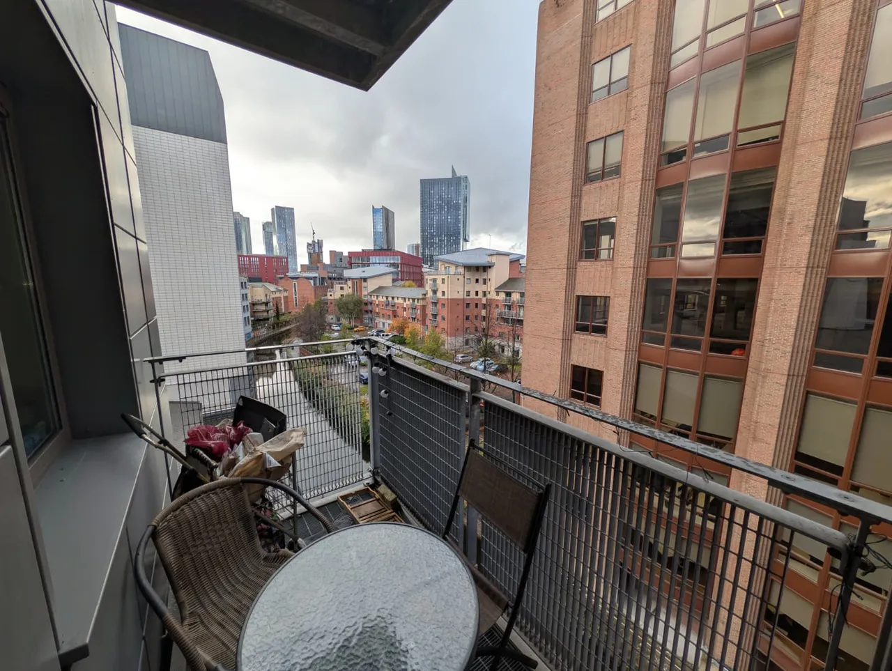 W3, Whitworth Street West, photo 5